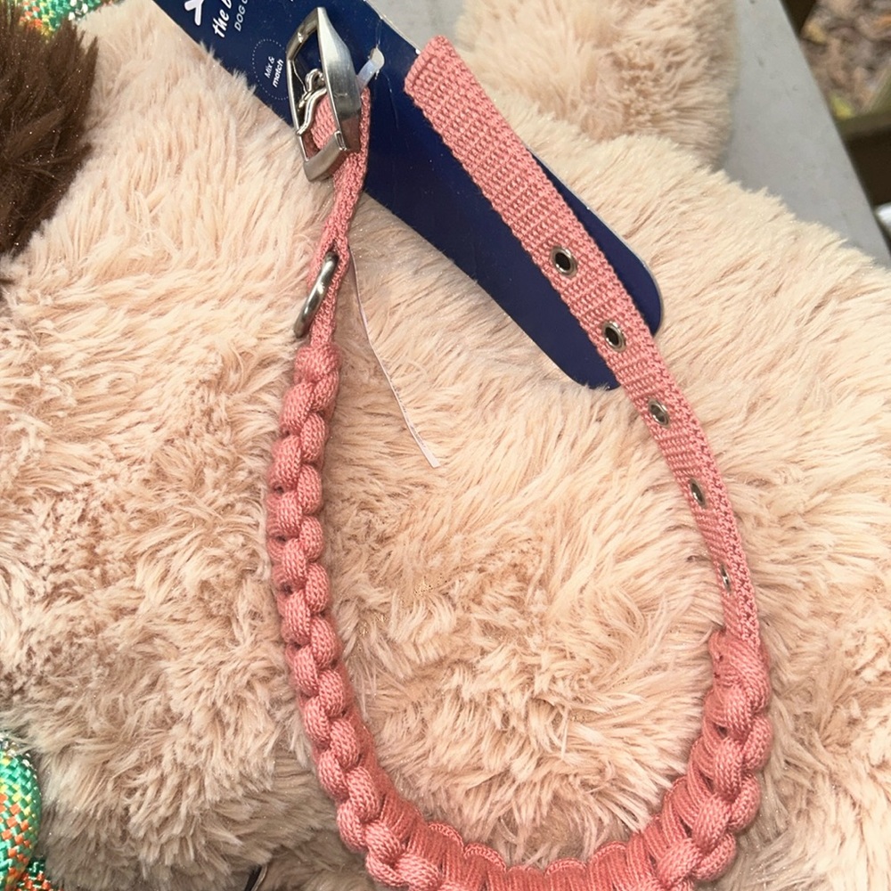 Youly the bohemian collar. New with tags.